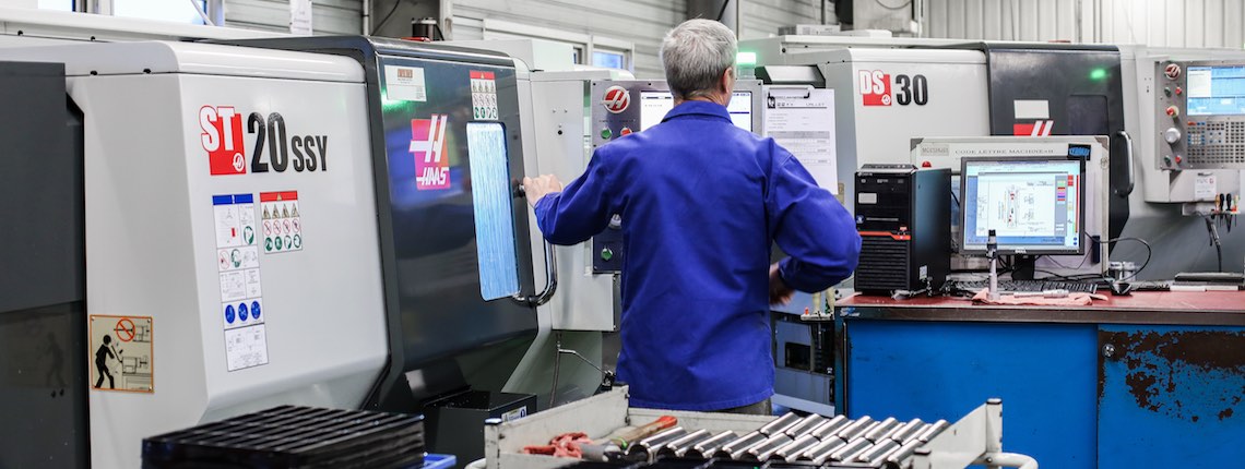 Vallet à Rugles,tournage CN pour l'aéronautique, GCA Groupe